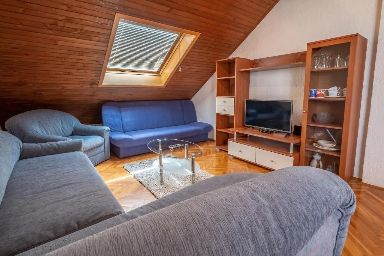 Apartman Lucija Crikvenica 0*,  Croatia