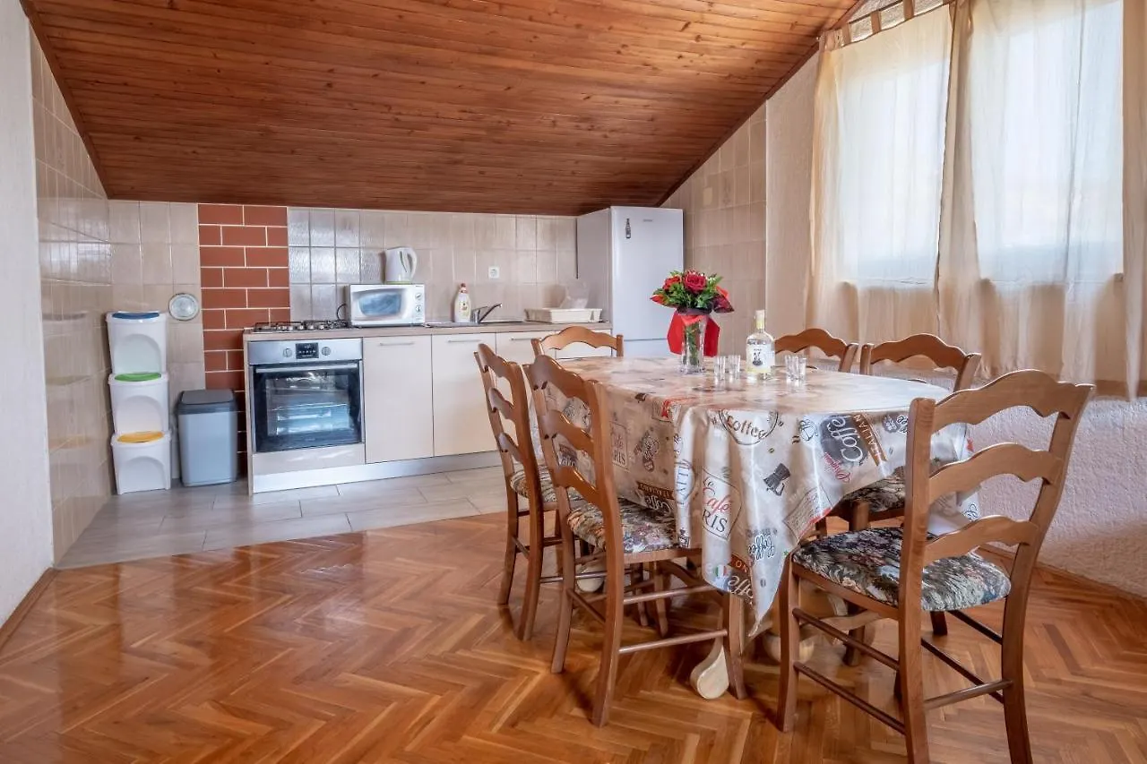 Apartment Apartman Lucija Crikvenica